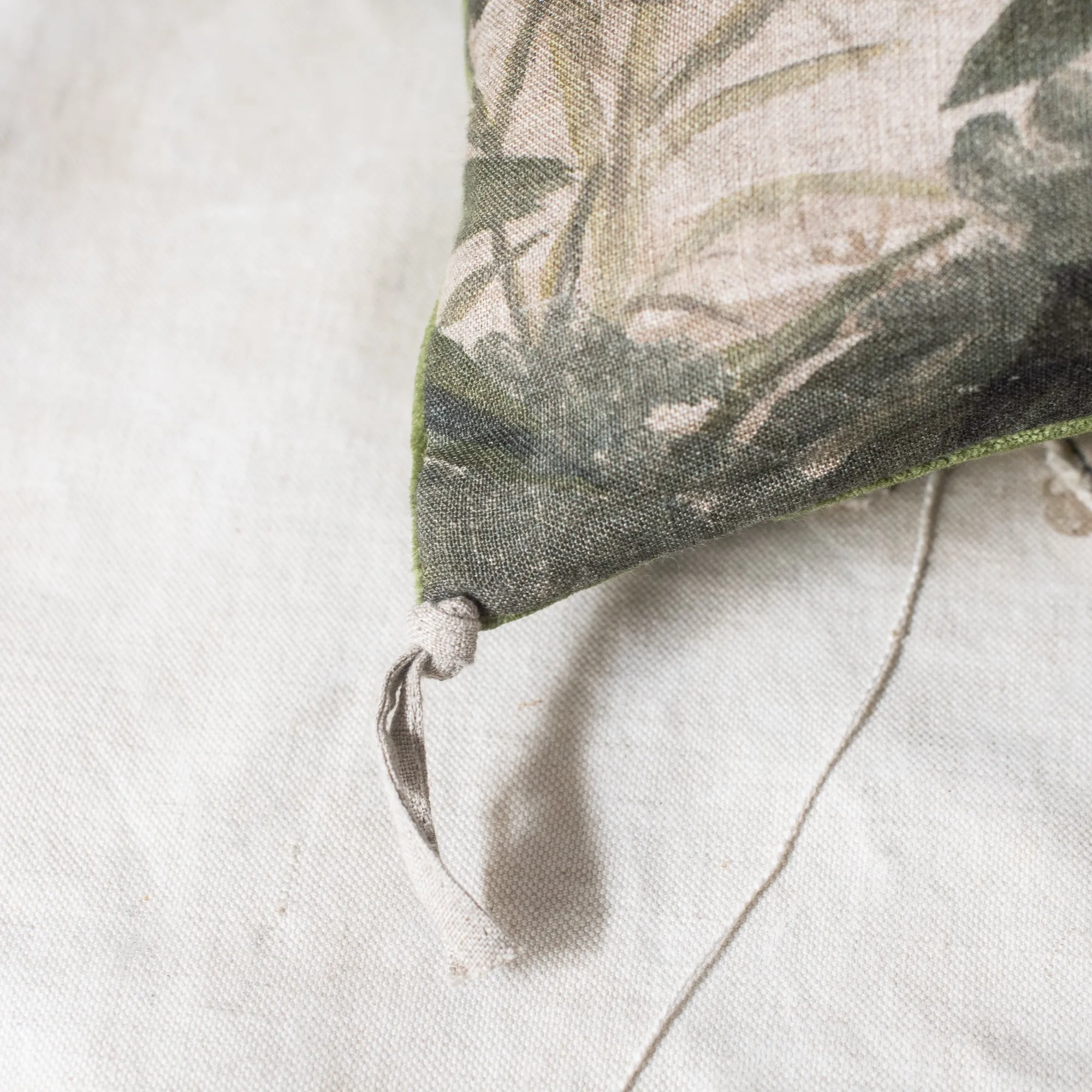 En fil d' Indienne France - French Linen Cushions - Cochin