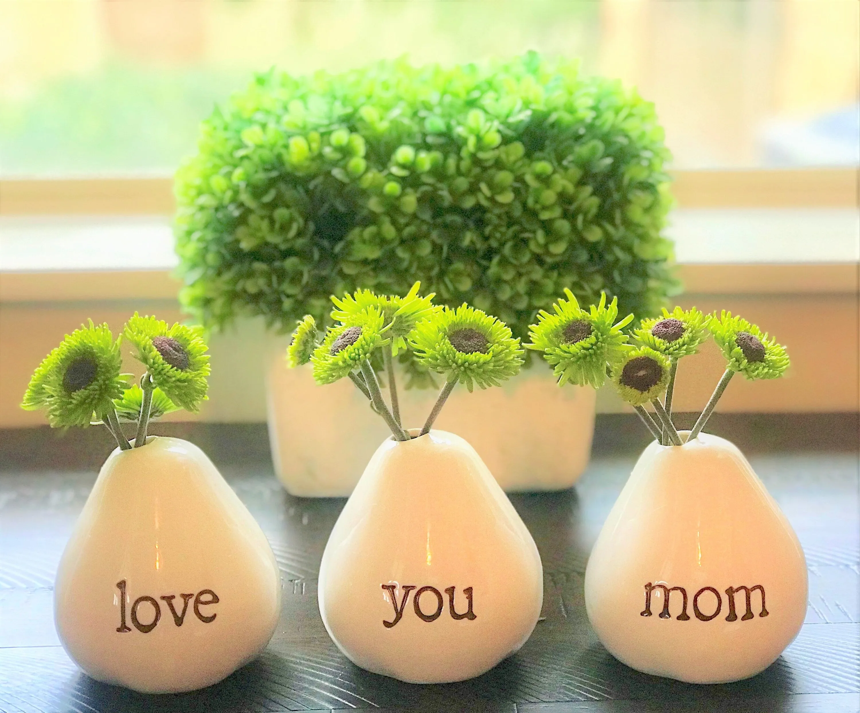 Love You Mom Vases For Flowers - Adorable White Porcelain Flower Vase Set For Mothers Day, Valentines, Christmas, Birthday, Gifts for Mom