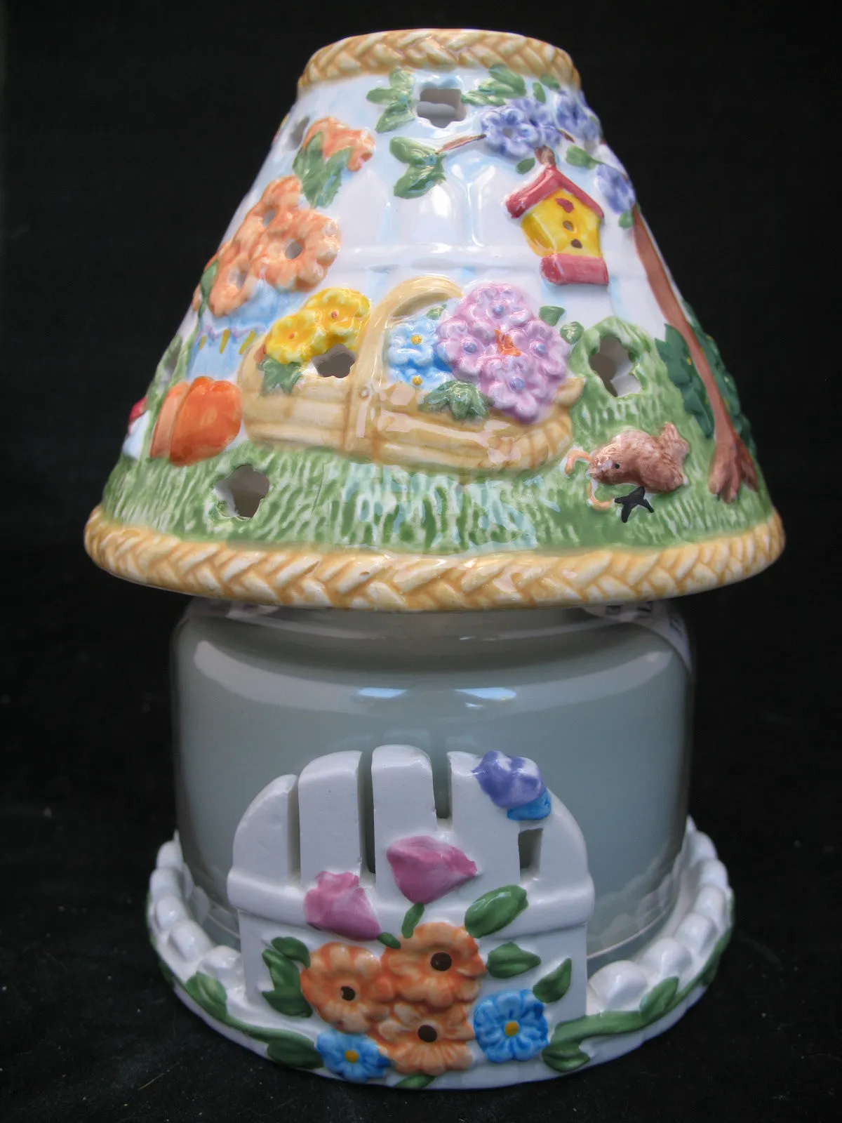 NEW NIB AVON SPRING FLORAL FLOWERS GARDEN Scented JAR CANDLE LIGHT Ceramic LAMP SHADE SET